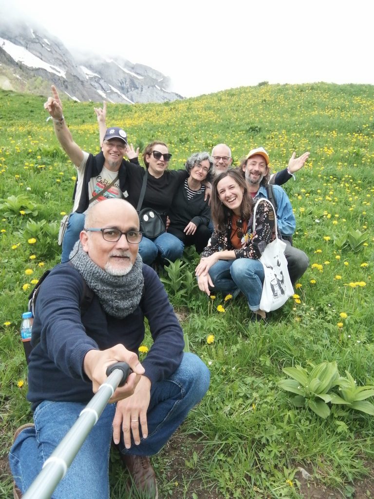 El equipo hispano junto con uno de los organizadores y un compañero francés.

En primer plano, Leonardo Rodríguez, y detrás, de izquierda a derecha, Fred Dexpert (organización), Cristina Torbellina, David Gribouille (compañero francés), servidora y Roberto Bianchi